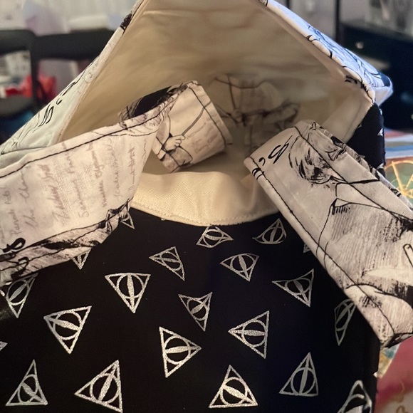 Harry Potter DUMBLEDORE’S Army and Deathly Hallows mini satchel bag, for women - Picture 6 of 12